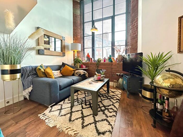 1 Bedroom Flat To Rent In New York Road, Leeds, West Yorkshire, LS2