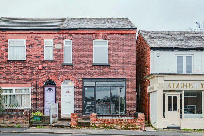 2 Bedroom Flat To Rent In Partington Lane, Swinton, Manchester, M27