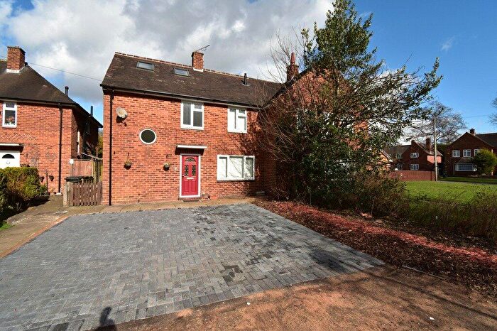 4 Bedroom Semi-Detached House To Rent In Grove Road, Solihull, B91