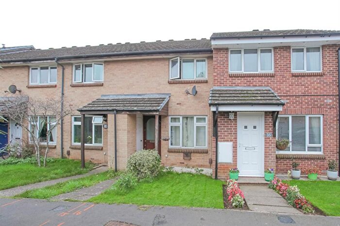 2 Bedroom Terraced House To Rent In Thorne Close, Kidlington, OX5