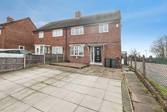 3 Bedroom Semi Detached House For Sale In East Meadway, Birmingham, B33