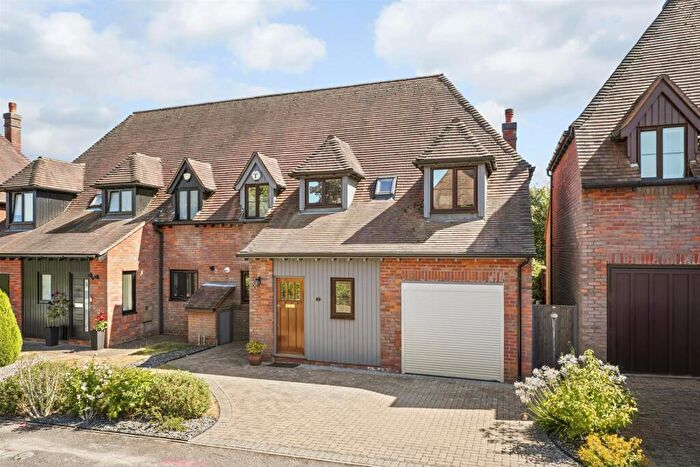 4 Bedroom Semi-Detached House For Sale In Butterfield Close, Woolstone, Milton Keynes, MK15
