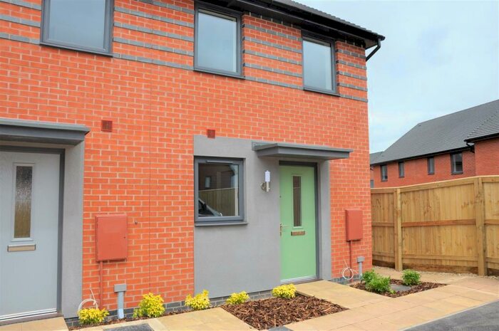 2 Bedroom End Of Terrace House To Rent In Ashlar Row, Tithe Barn, Exeter, EX1