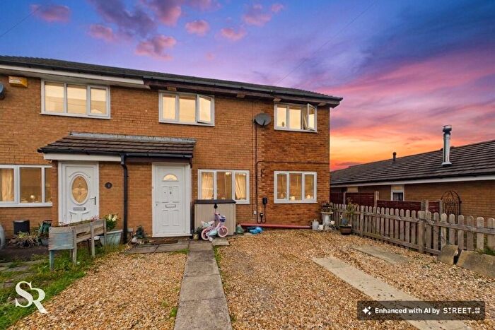 3 Bedroom Semi-Detached House For Sale In Hawthorn Road, Chapel-En-Le-Frith, SK23