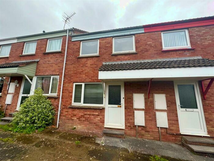 2 Bedroom Terraced House To Rent In Woolbarn Lawn, Barnstaple, EX32