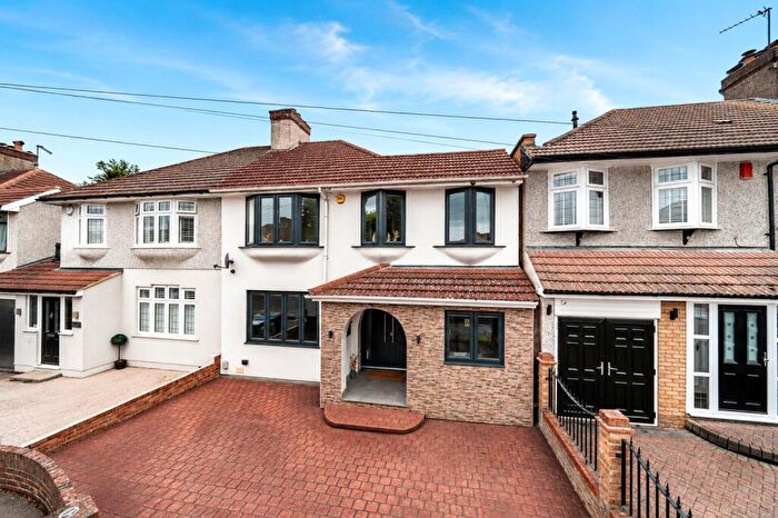 4 Bedroom Semi Detached House For Sale In Preston Drive, Bexleyheath, Kent, DA7
