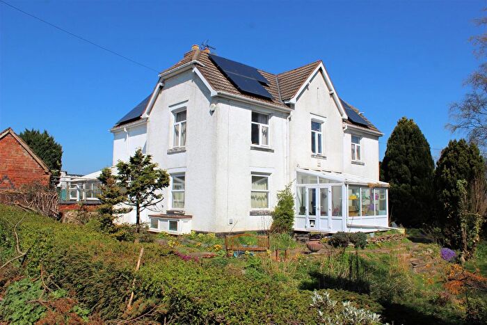 Detached House For Sale In Hagley Wood Lane, Romsley, Halesowen, B62