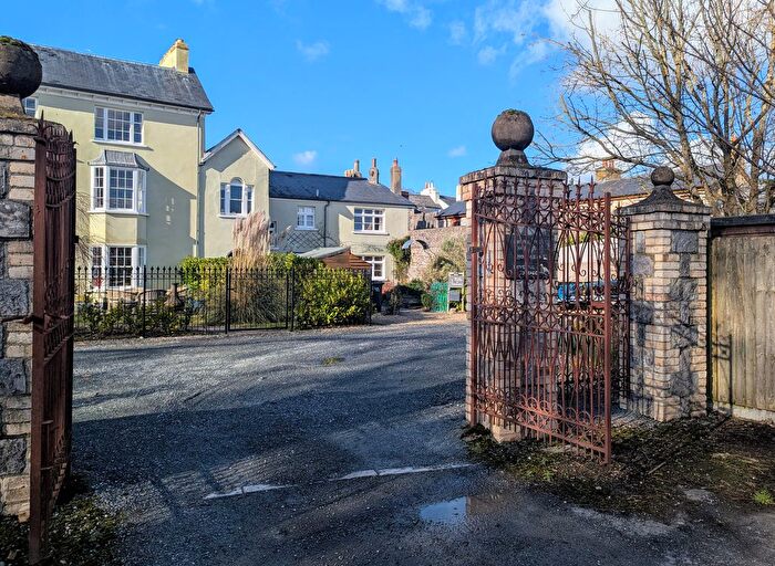 4 Bedroom Semi-Detached House For Sale In Sycamore Way, Chudleigh, TQ13