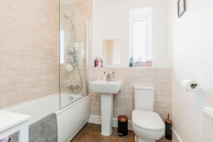 2 Bedroom Flat For Sale In Faraday Road, Locking, Weston-Super-Mare, Somerset, BS24