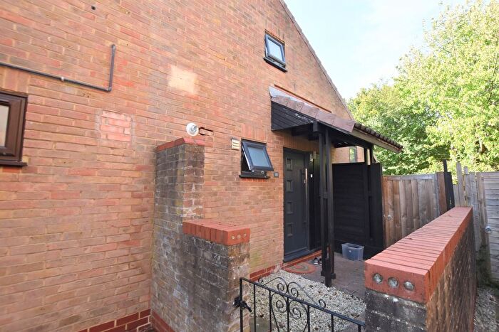 1 Bedroom Terraced House To Rent In Cadman Square, Shenley Lodge, MK5