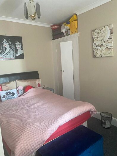 1 Bedroom Detached House For Sale In Vernon Road, Luton, LU1