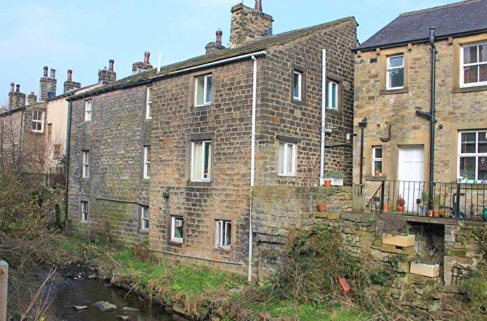 1 Bedroom Cottage For Sale In St. Johns Street, Silsden, BD20