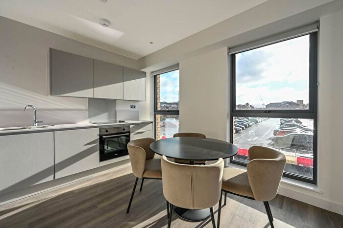 2 Bedroom Flat To Rent In The Mint, Guildford, GU1