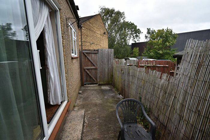 1 Bedroom Flat For Sale In Lynn Close, Harrow, HA3