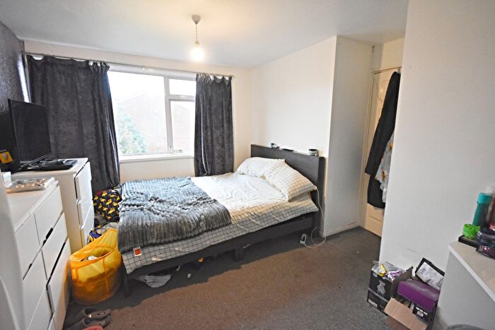 3 Bedroom End Of Terrace House For Sale In Deptford Crescent, Bulwell, Nottingham, NG6