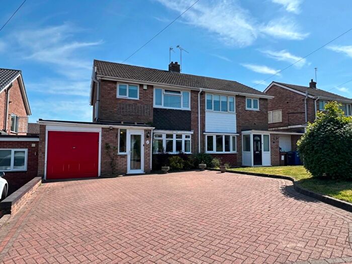 3 Bedroom Semi-Detached House For Sale In Dunston Drive, Burntwood, WS7