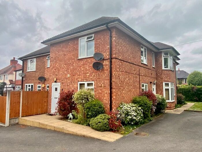 2 Bedroom Flat To Rent In Chase Close, Higham Lane, Nuneaton, CV11