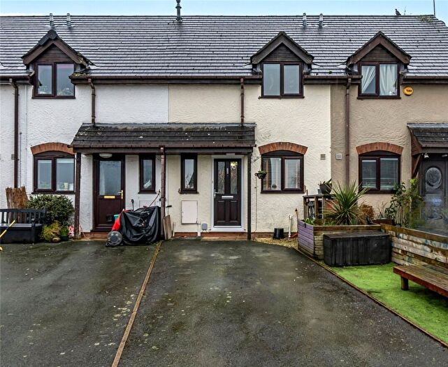 3 Bedroom Terraced House For Sale In Maes Hafren, Crew Green, Shrewsbury, Powys, SY5