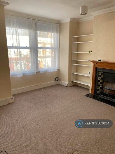 2 Bedroom Flat To Rent In Foyle Road, London, N17