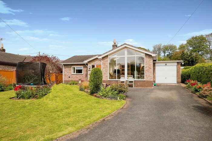 3 Bedroom Bungalow For Sale In Station Road, Pant, Oswestry, Shropshire, SY10