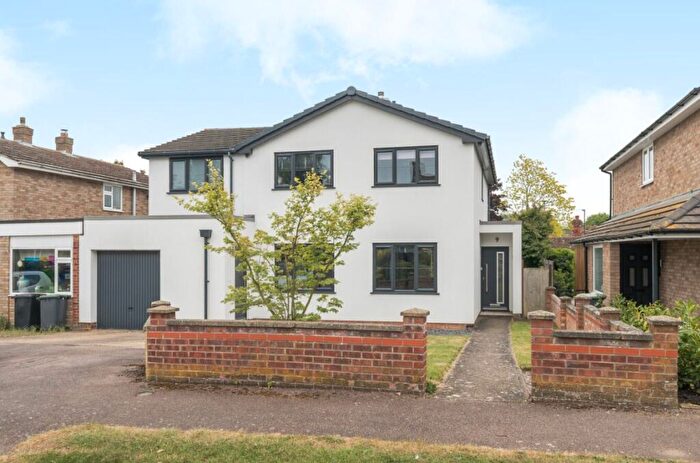 5 Bedroom Detached House For Sale In Tollgate Close, Bromham, Bedford, MK43