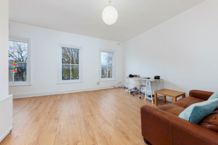 1 Bedroom Apartment To Rent In Upper Street, London, N1