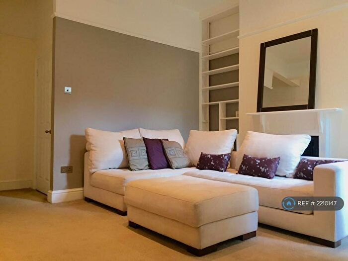 1 Bedroom Flat To Rent In Aliwal Road, London, SW11