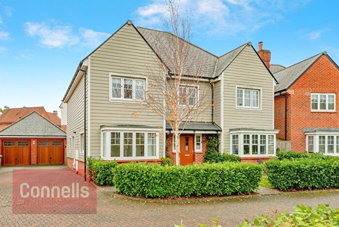 5 Bedroom Detached House To Rent In Kilnwood Close, Faygate, Horsham, RH12