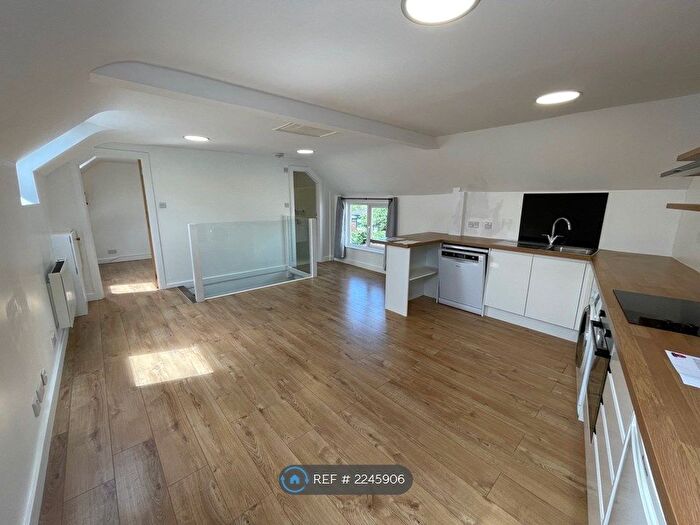 1 Bedroom Flat To Rent In Park Road, Sandy, SG19