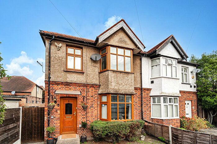 3 Bedroom Semi Detached House For Sale In Helen Avenue, Feltham, TW14