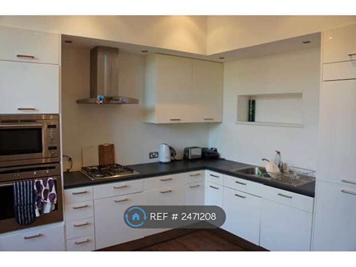 3 Bedroom Flat To Rent In St. Vincent Crescent, Glasgow, G3