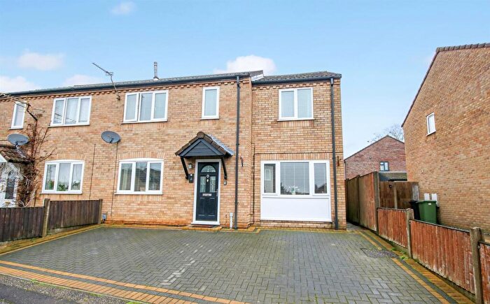 5 Bedroom Semi Detached House For Sale In White Gates, Costessey, NR5