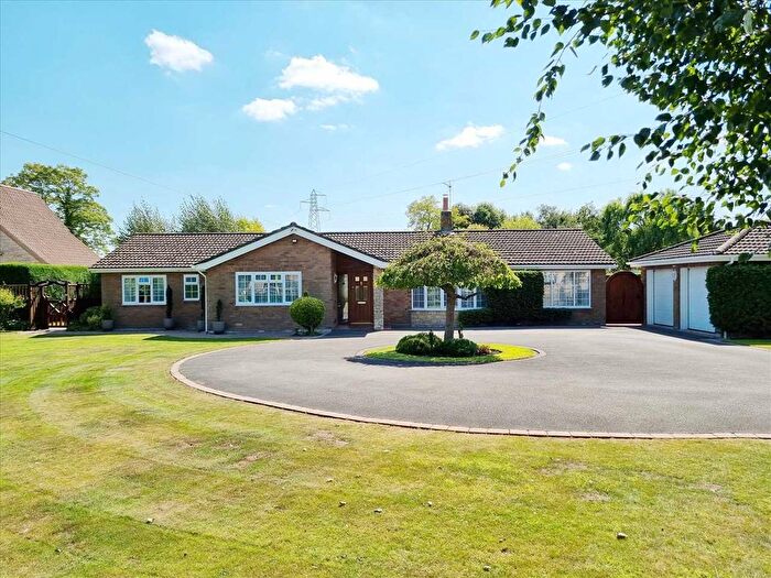 4 Bedroom Detached Bungalow For Sale In Main Street, Scopwick, Lincoln, LN4