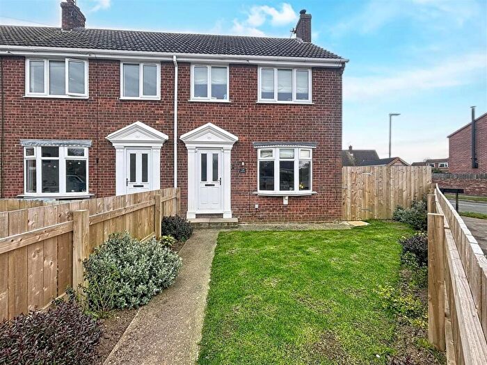 3 Bedroom End Of Terrace House For Sale In Headlands Road, Aldbrough, Hull, HU11