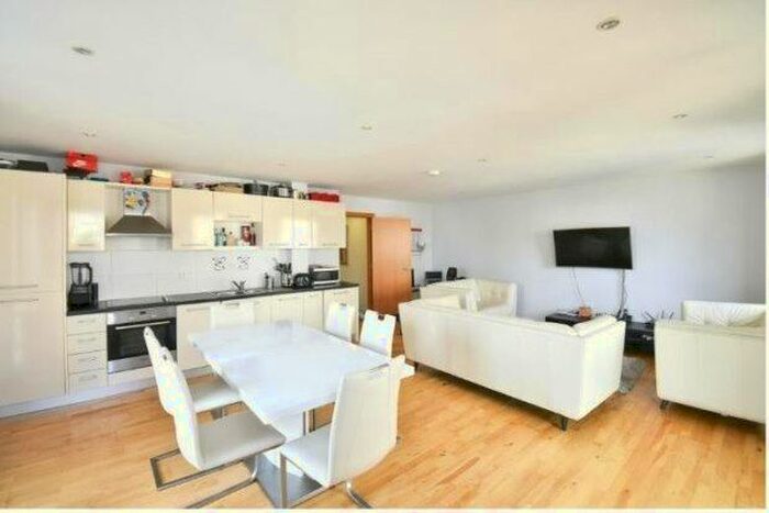 2 Bedroom Flat To Rent In Waterworks Yard, Croydon, CR0