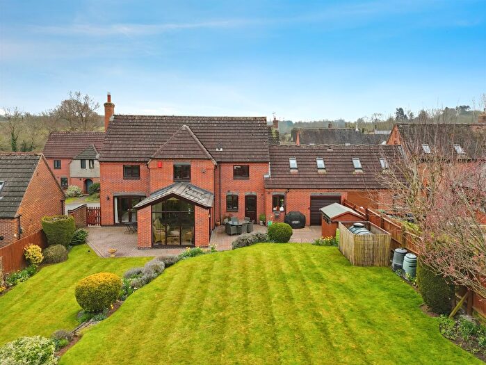 4 Bedroom Link Detached House For Sale In Wilcox Leys, Moreton Morrell, Warwick, CV35
