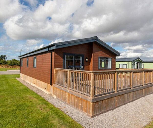 2 Bedroom Mobile/park Home For Sale In Thorpe Farm, Greta Bridge, Barnard Castle, County Durham, DL12