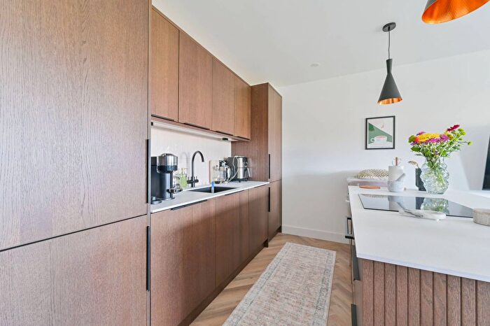 1 Bedroom Flat For Sale In Clapham Park Road, Clapham, London, SW4