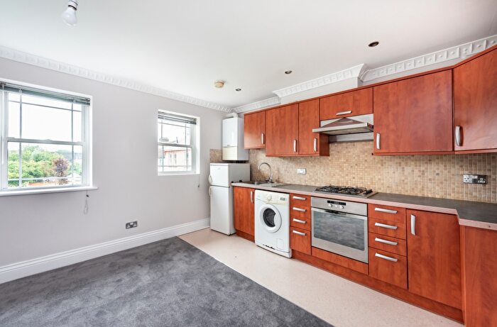 1 Bedroom Apartment To Rent In Steepleton Court, Leyton, E10