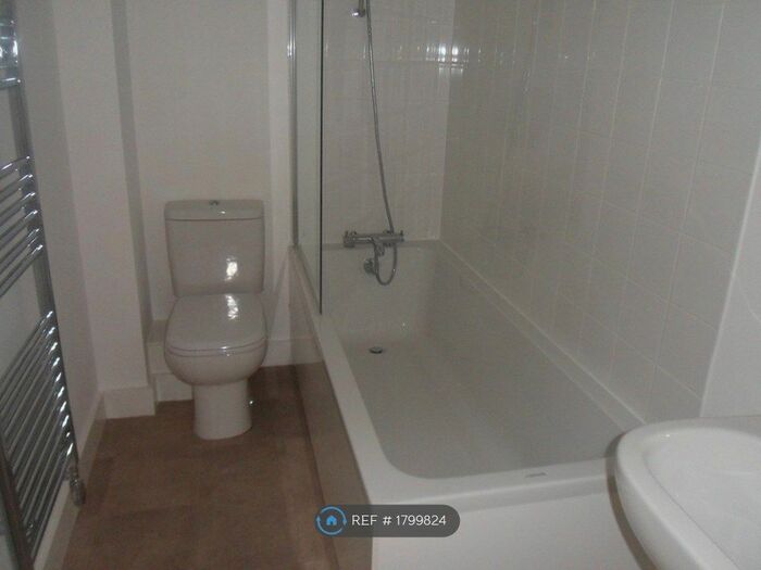 5 Bedroom Semi-Detached House To Rent In Bristol, Bristol, BS16