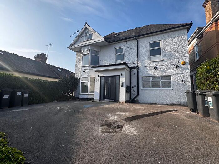 2 Bedroom Flat To Rent In Carlton Road, Bournemouth, BH1