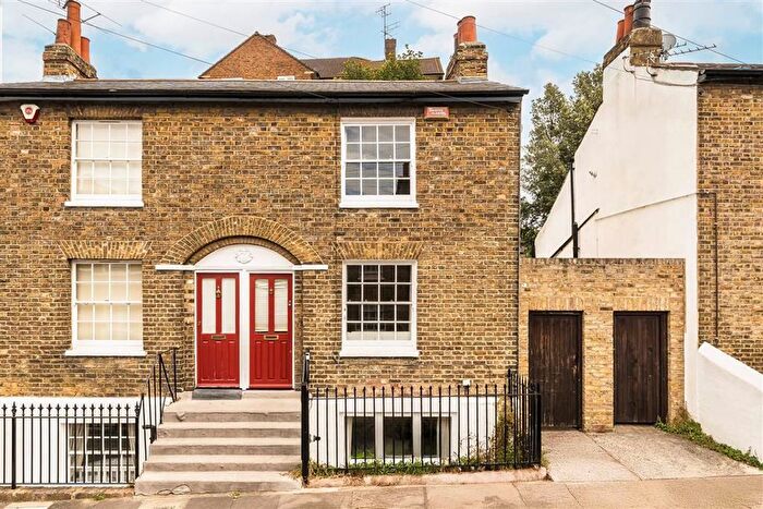 3 Bedroom Semi-Detached House To Rent In Brand Street, Greenwich, SE10