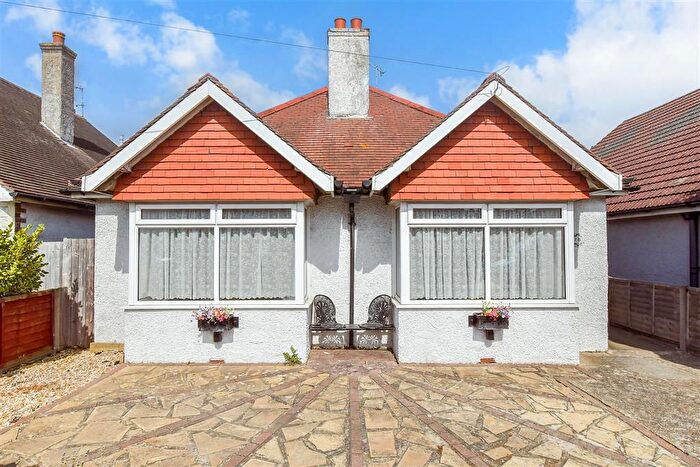 2 Bedroom Detached Bungalow For Sale In Chichester Road, Bognor Regis, West Sussex, PO21