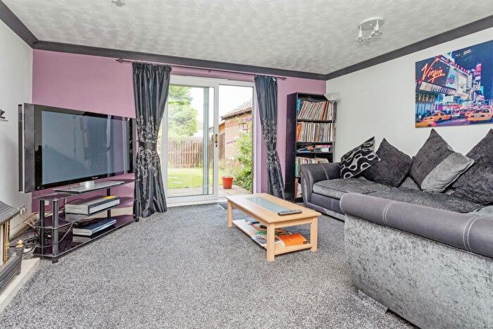 3 Bedroom Detached House For Sale In Longworth Close, Banbury, OX16