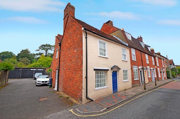 3 Bedroom Detached House To Rent In Park Row, Farnham GU9