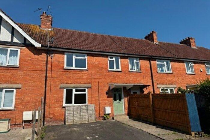 3 Bedroom Property To Rent In Landmead, Glastonbury, BA6