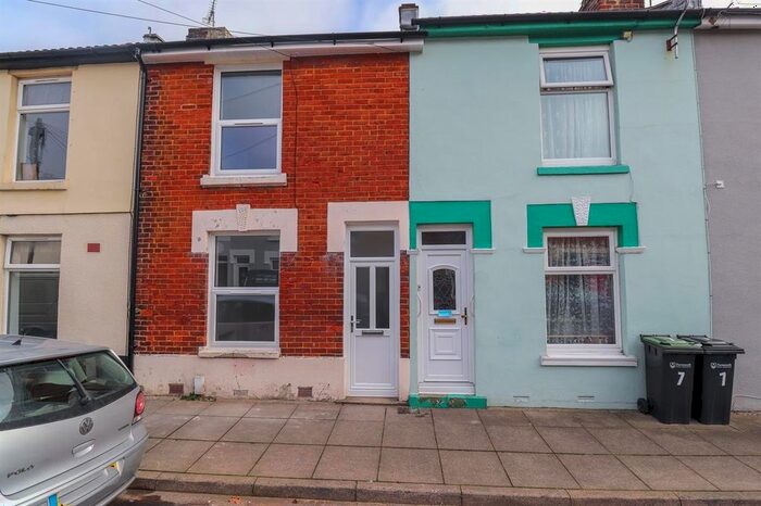 2 Bedroom Terraced House To Rent In Wainscott Road, Southsea, PO4