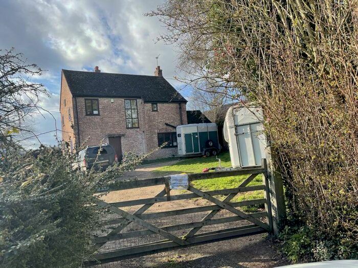 4 Bedroom Detached House To Rent In Park Farm Road, West Malling, ME19