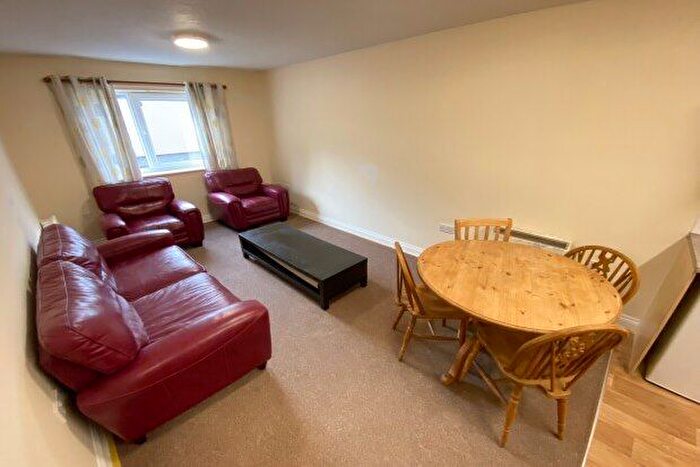 2 Bedroom Flat To Rent In Sovereign Court, Loughborough, LE11