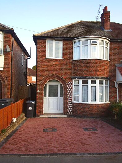 3 Bedroom House To Rent In Buckminster Road, Leicester, LE3